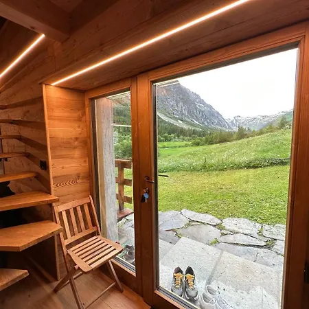 Val Ferret Cir 0246 كورمايور